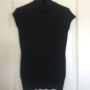 Short sleeve sweater